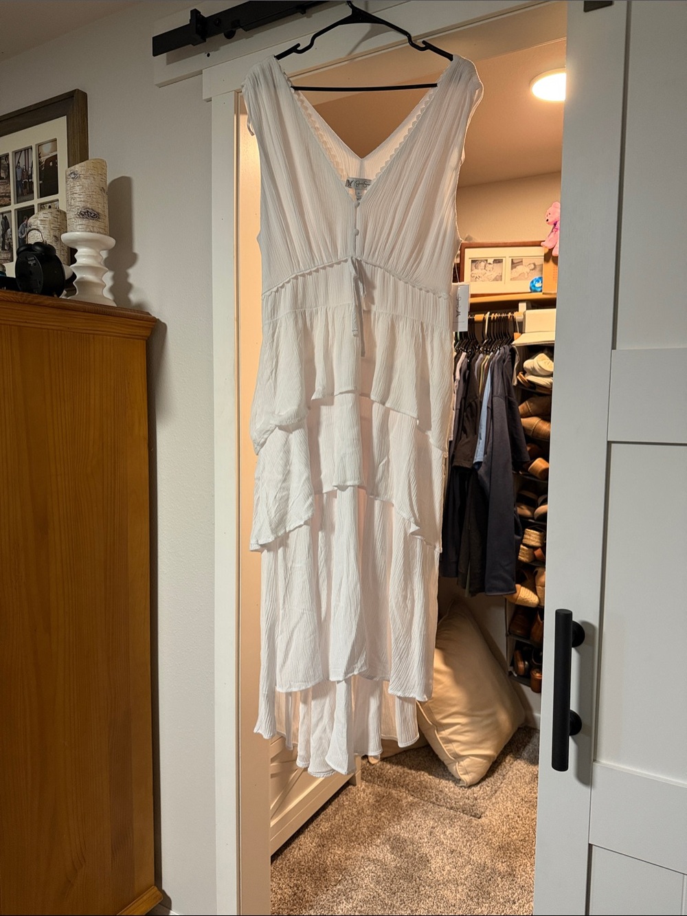 Jessica Simpson White Tiered High-Low V-Neck Dress